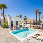 Villa Salty Sun 1